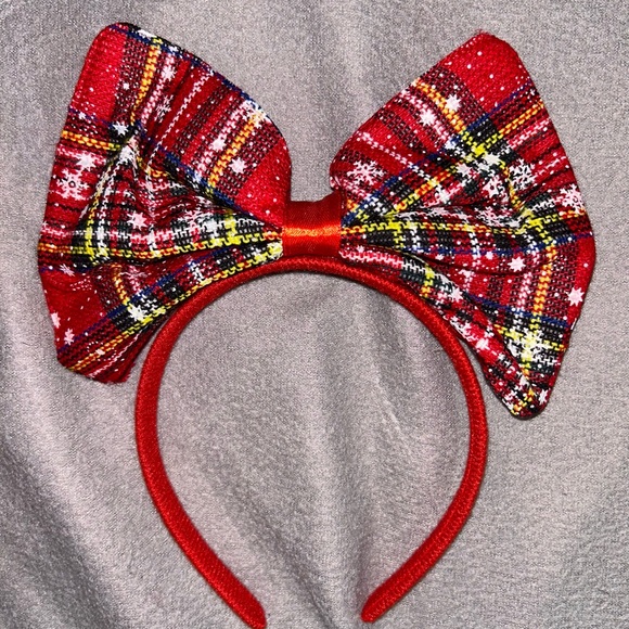 Light Up Festive Red and Green Headbands with Holiday Patterns - Picture 7 of 11